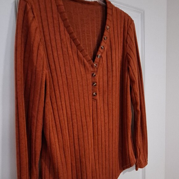 Temu Plush Ribbed Modern Henley - Never Worn - Picture 3 of 3